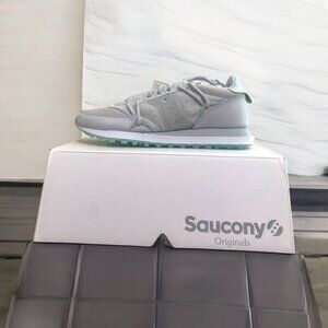 Size Mens 10.5 / Women 12 Saucony Jazz DST Abstract Collection - Grey Reflective